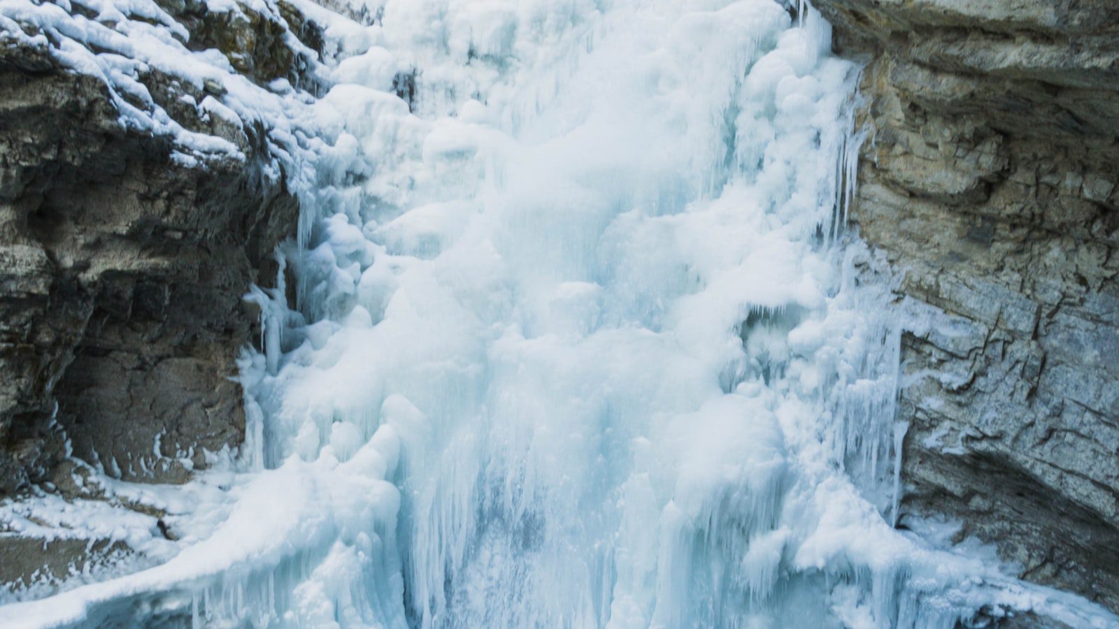 Cataratas impresionantes en Clark Creek Natural⁤ Area