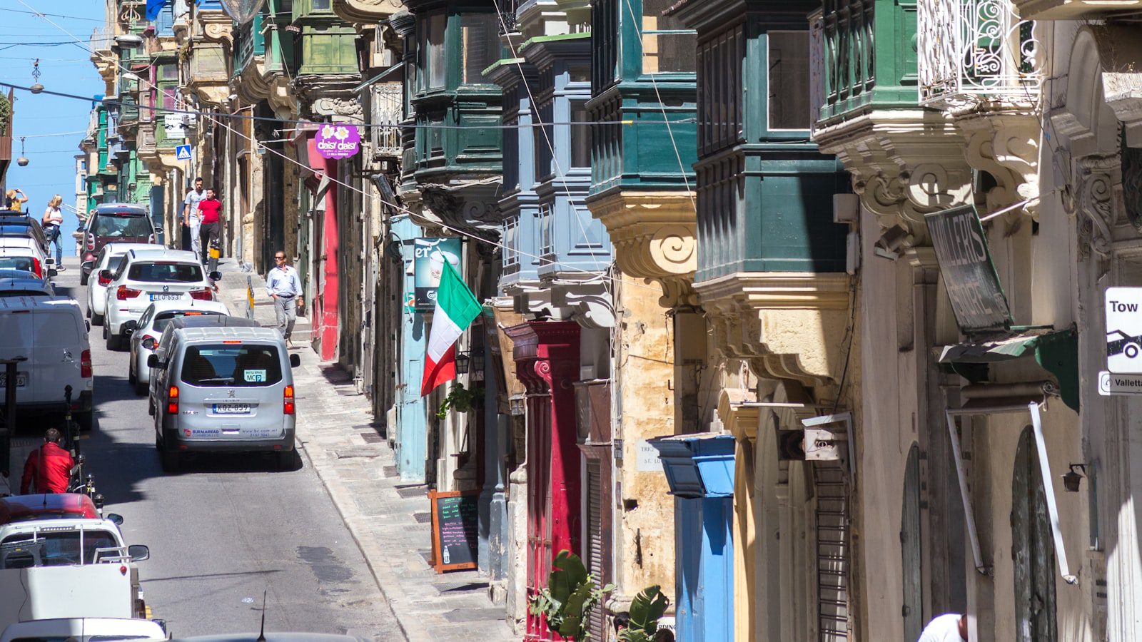 Maravíllate con‌ la arquitectura⁤ colonial de las casas de piedra