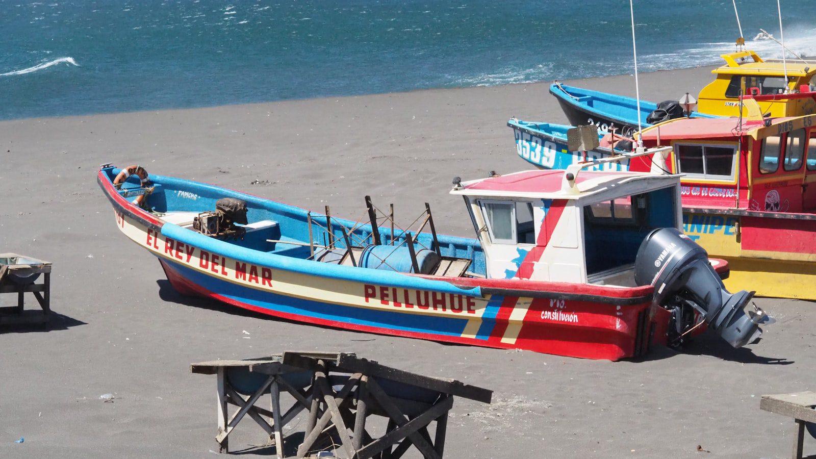 Disfruta⁣ de un día de pesca en ​un entorno ‌tranquilo y pintoresco