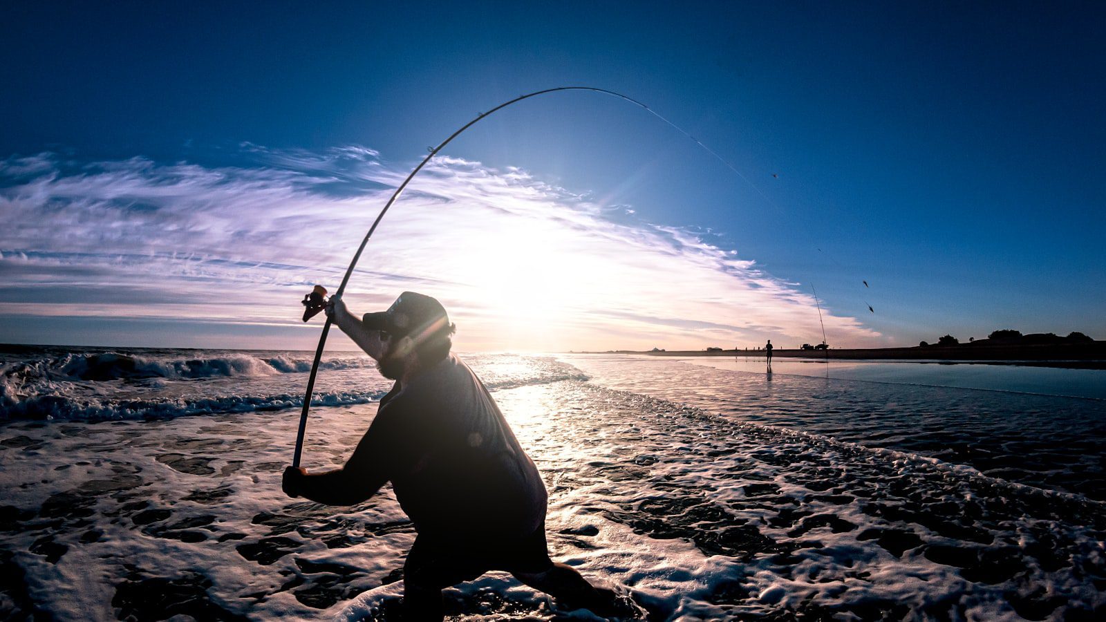 Disfruta de un día ‌de pesca en las aguas cristalinas